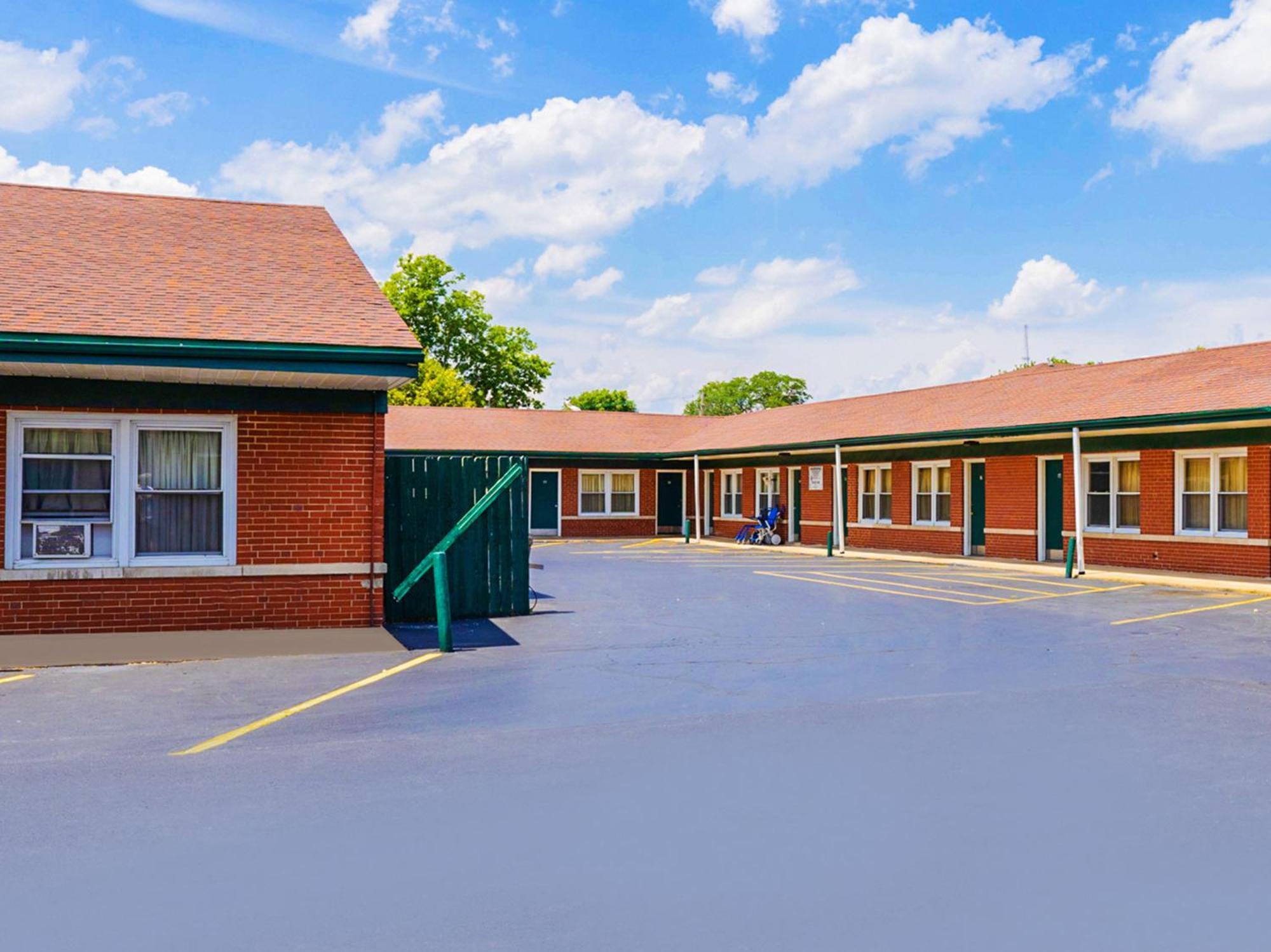 Manor Motel By Oyo Near Oak Brook Chicago Westchester Hillside Exterior photo